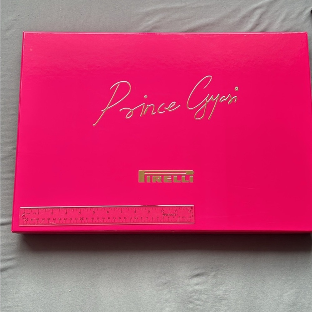 Pirelli Pink Box